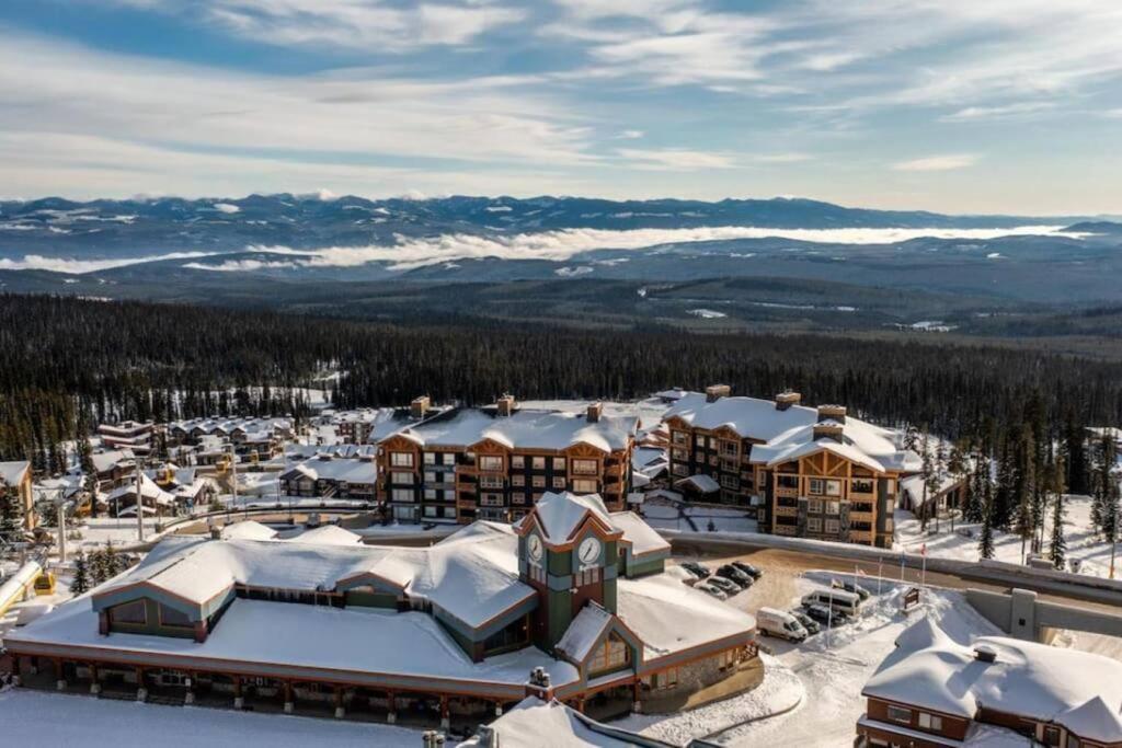 Fresh Tracks Retreat - Ski In Out Mtn View & Private Hot Tub Big White Ski Resort Экстерьер фото