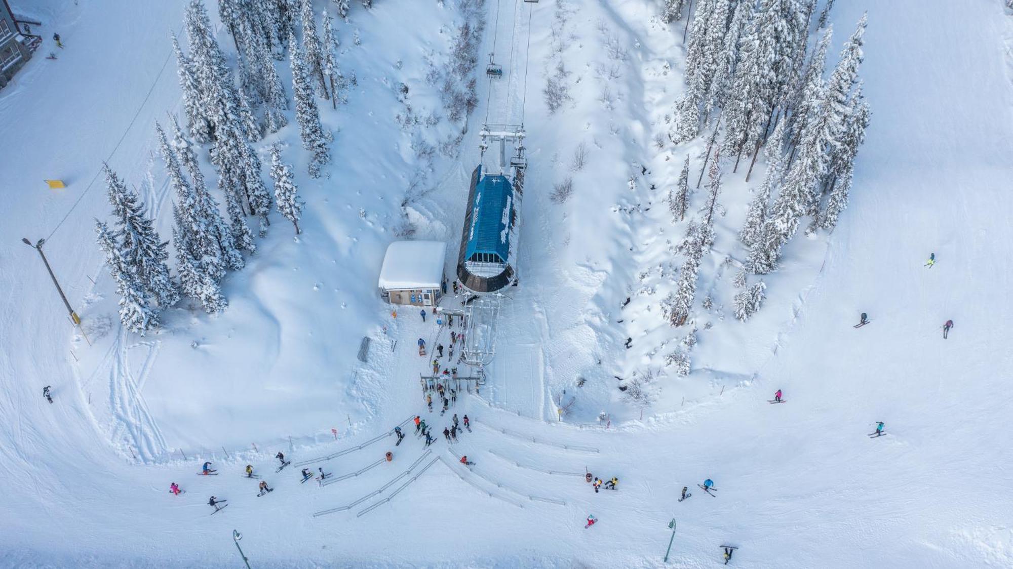 Fresh Tracks Retreat - Ski In Out Mtn View & Private Hot Tub Big White Ski Resort Экстерьер фото