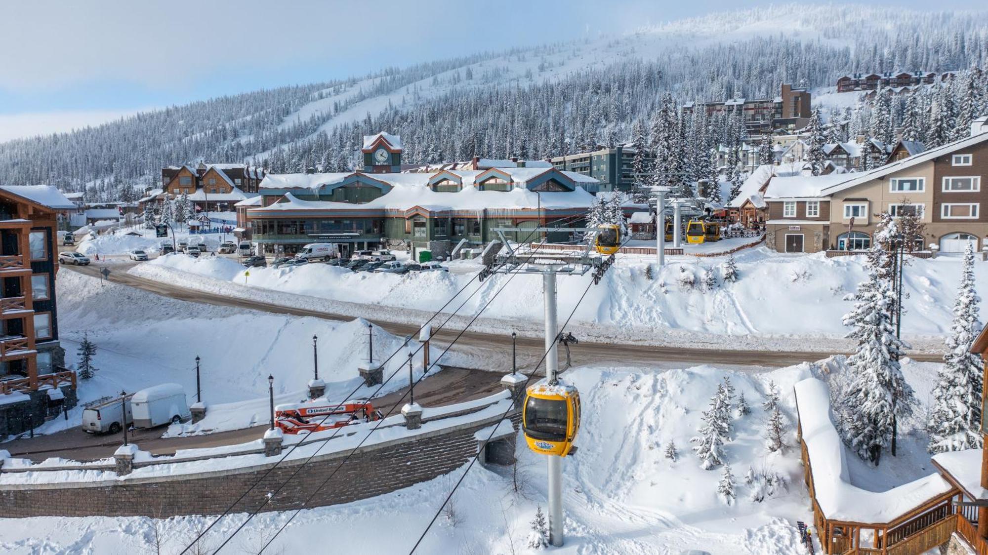 Fresh Tracks Retreat - Ski In Out Mtn View & Private Hot Tub Big White Ski Resort Экстерьер фото