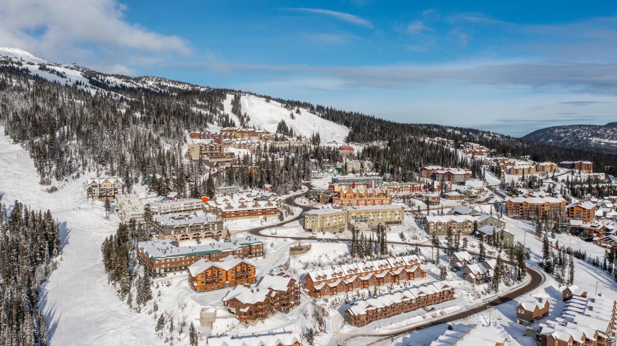 Fresh Tracks Retreat - Ski In Out Mtn View & Private Hot Tub Big White Ski Resort Экстерьер фото