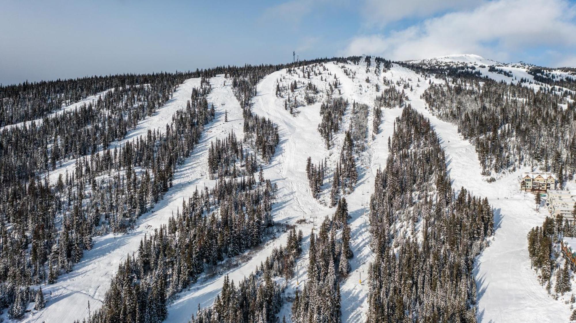 Fresh Tracks Retreat - Ski In Out Mtn View & Private Hot Tub Big White Ski Resort Экстерьер фото