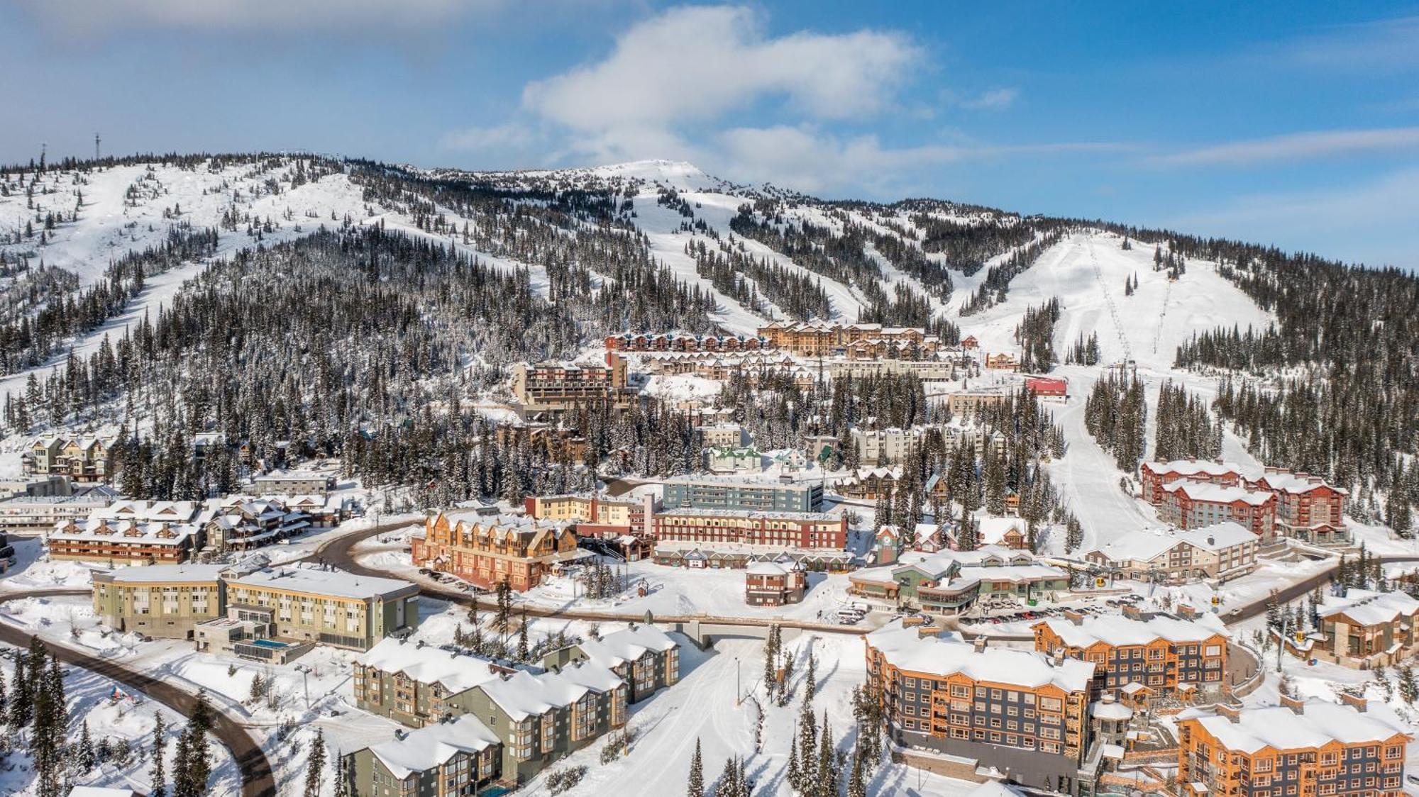 Fresh Tracks Retreat - Ski In Out Mtn View & Private Hot Tub Big White Ski Resort Экстерьер фото