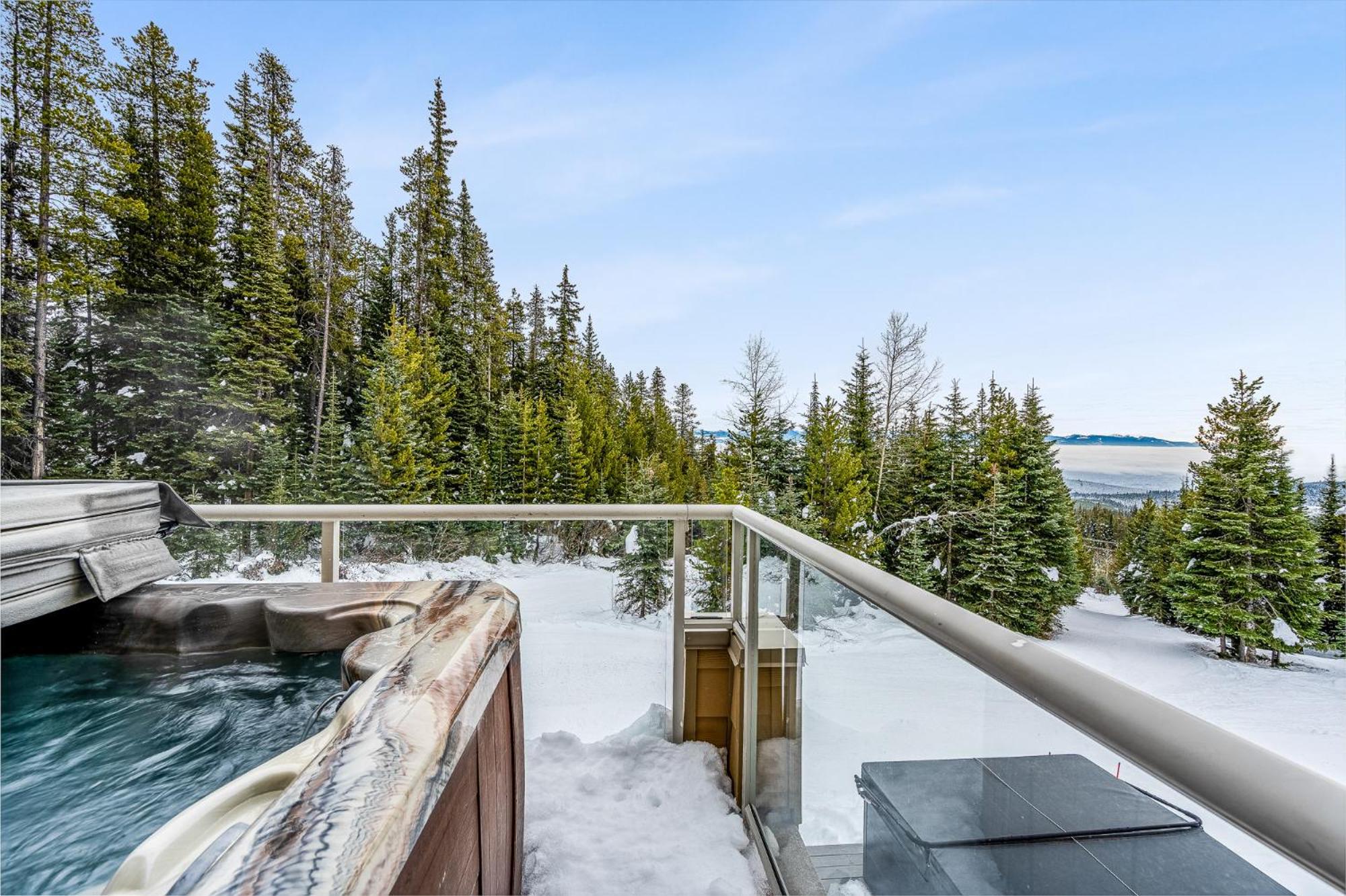 Fresh Tracks Retreat - Ski In Out Mtn View & Private Hot Tub Big White Ski Resort Экстерьер фото